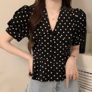 เสื้อผ้าแฟชั่น